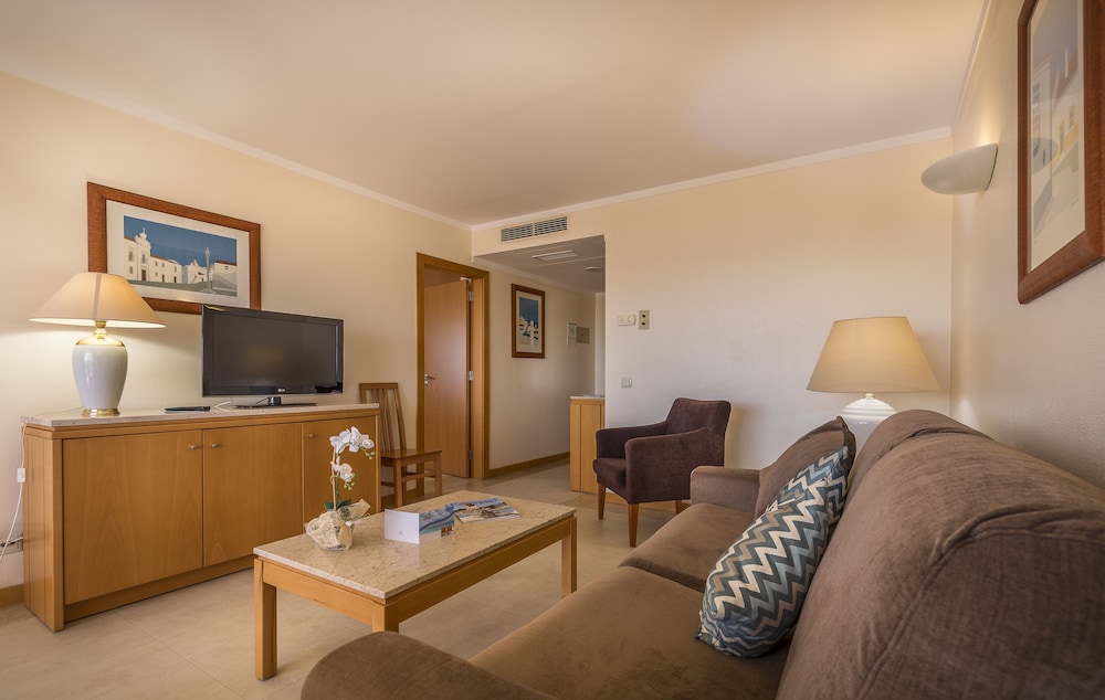 Interpass VAU Hotel & Apartaments — Hotel rooms in Portimão, Faro