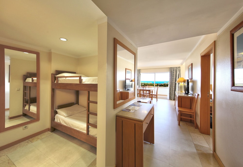 Interpass VAU Hotel & Apartaments — Hotel rooms in Portimão, Faro