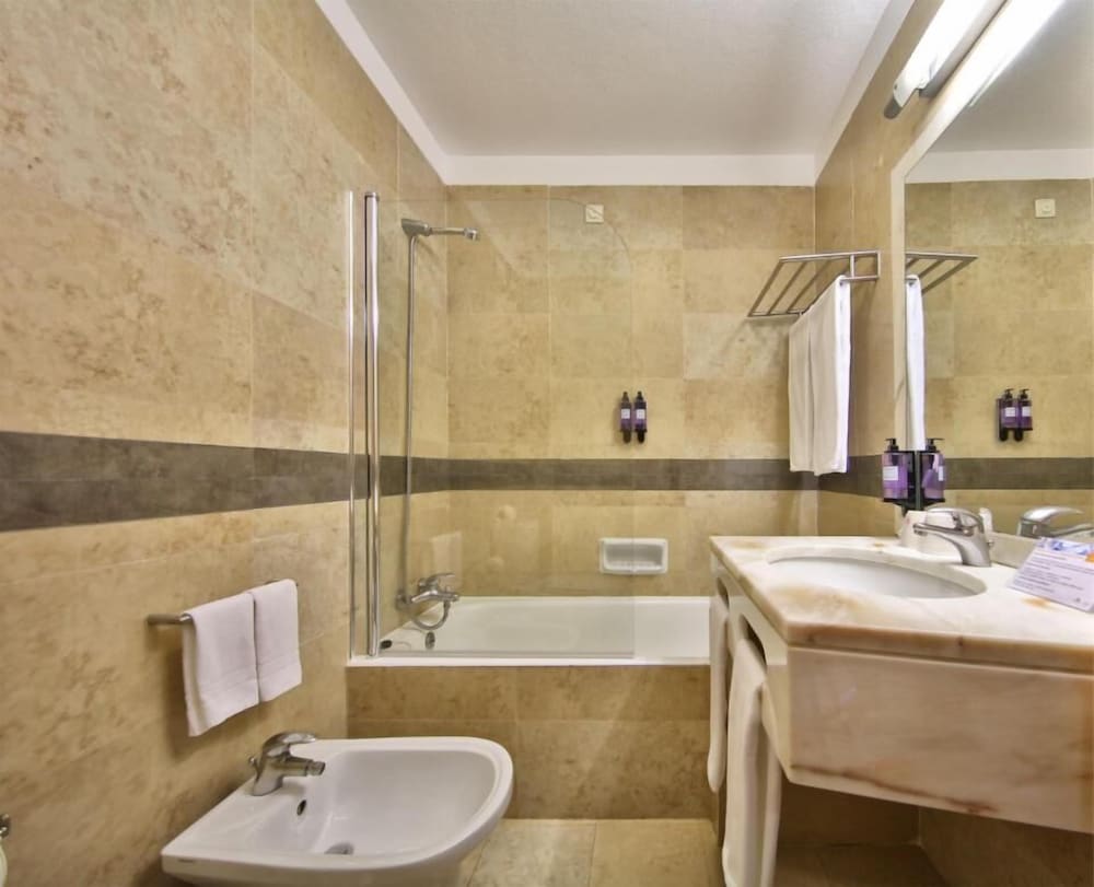 Interpass VAU Hotel & Apartaments — Hotel rooms in Portimão, Faro
