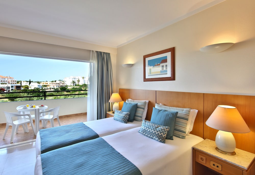 Interpass VAU Hotel & Apartaments — Hotel rooms in Portimão, Faro