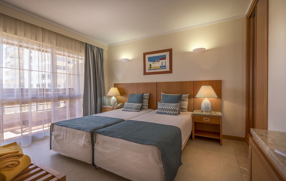 Interpass VAU Hotel & Apartaments — Hotel rooms in Portimão, Faro