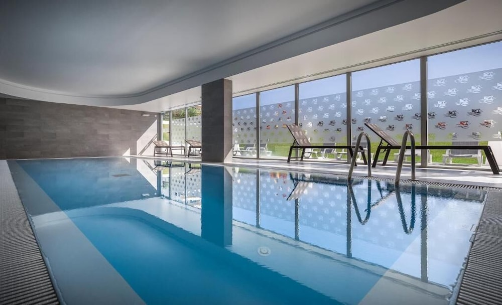 Interpass VAU Hotel & Apartaments — Swimming pool in Portimão, Faro