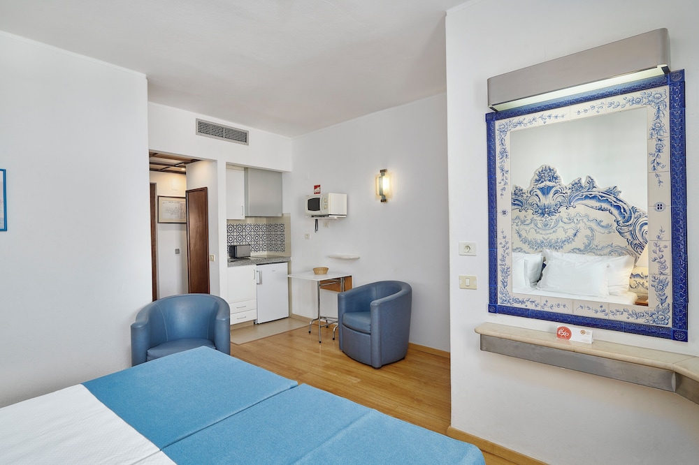 Hotel Apartamento Brisa Sol — Hotel rooms in Albufeira, Faro