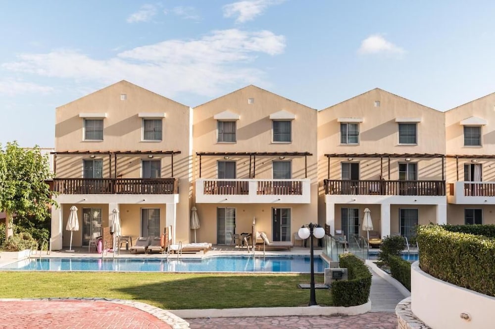 Akron Seascape Resort by Anayia All Inclusive Resorts — Hotel building in Sidari, Ionian Islands