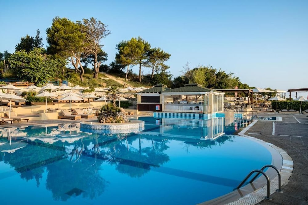 Akron Seascape Resort by Anayia All Inclusive Resorts — Swimming pool in Sidari, Ionian Islands