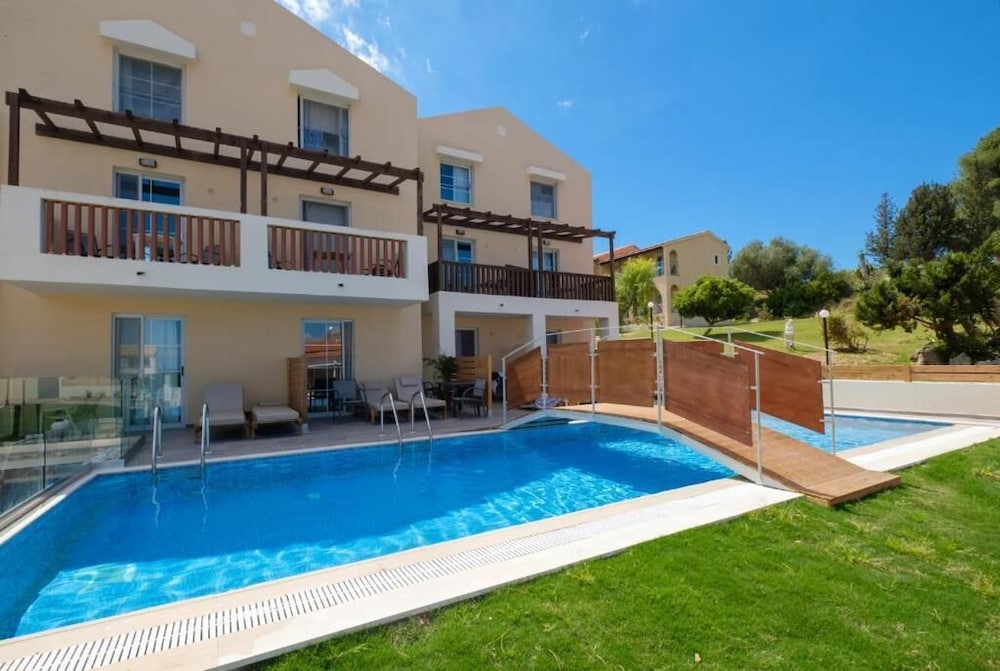 Akron Seascape Resort by Anayia All Inclusive Resorts — Swimming pool in Sidari, Ionian Islands