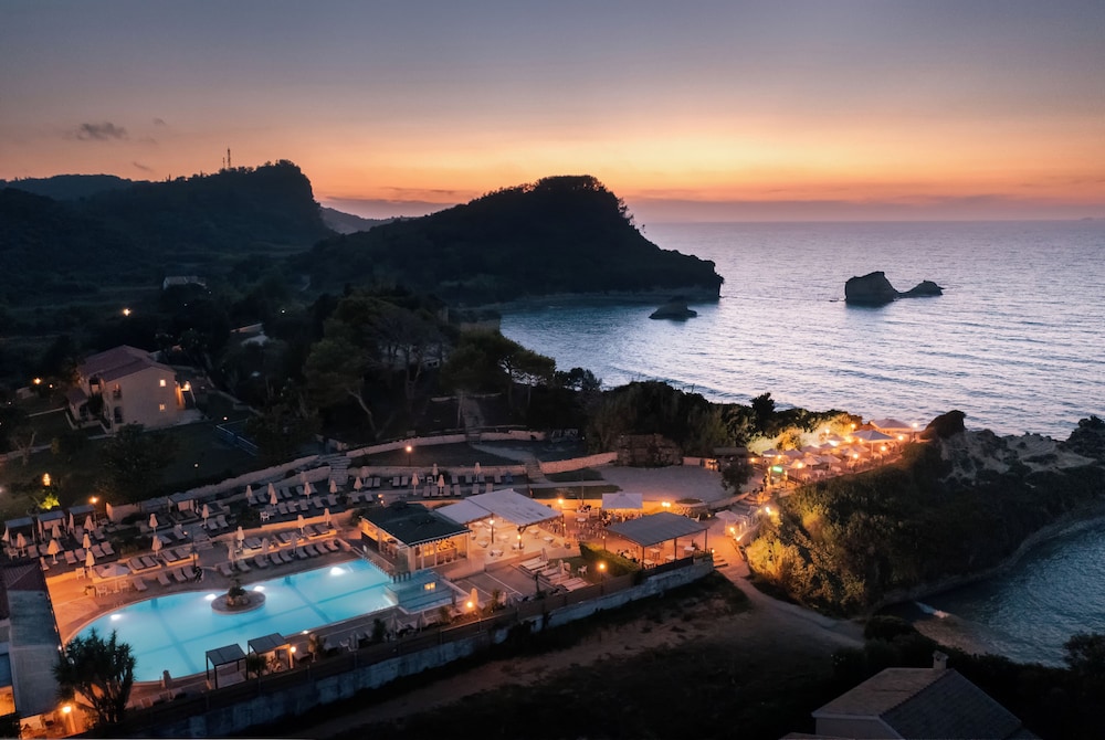 Akron Seascape Resort by Anayia All Inclusive Resorts — Swimming pool in Sidari, Ionian Islands