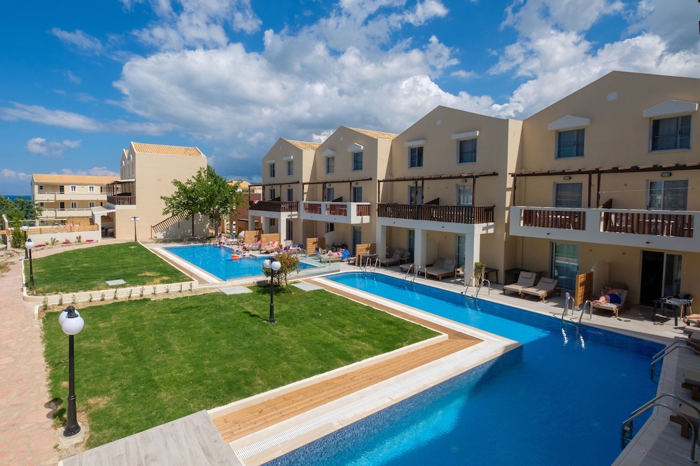 Akron Seascape Resort by Anayia All Inclusive Resorts — Swimming pool in Sidari, Ionian Islands