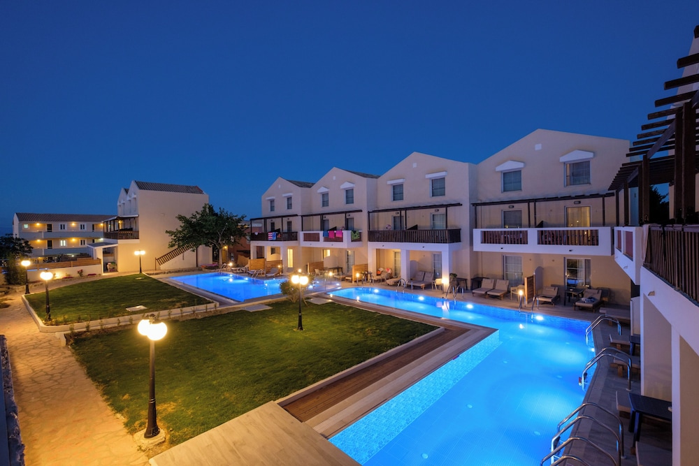 Akron Seascape Resort by Anayia All Inclusive Resorts — Swimming pool in Sidari, Ionian Islands