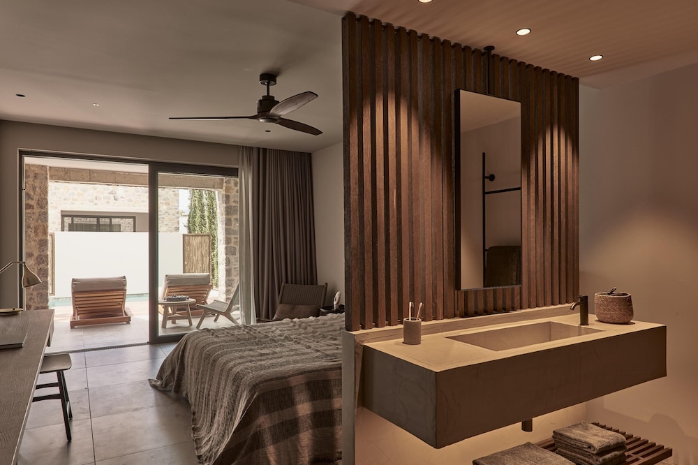 Theros All Suite Hotel - Adults Only — Hotel rooms in Kos Town, South Aegean