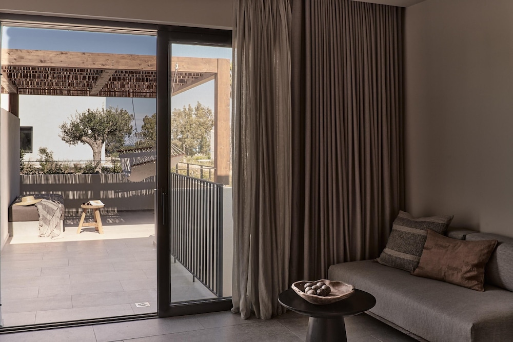 Theros All Suite Hotel - Adults Only — Hotel rooms in Kos Town, South Aegean