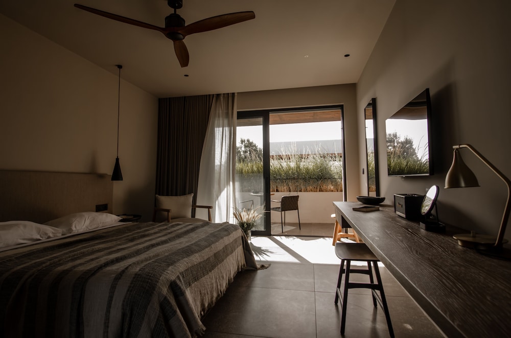 Theros All Suite Hotel - Adults Only — Hotel rooms in Kos Town, South Aegean