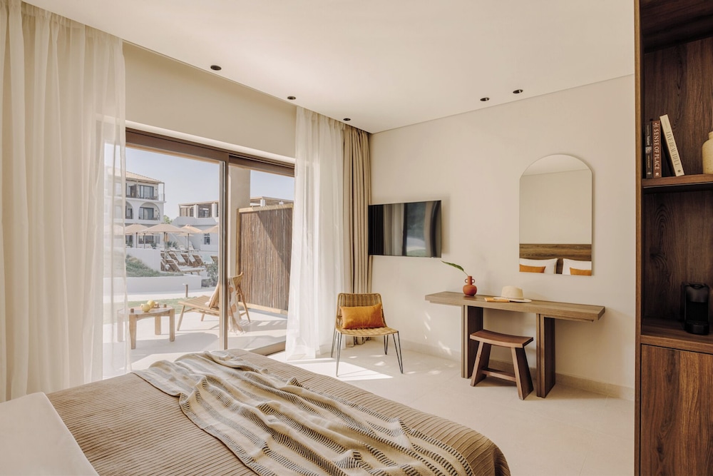 Cabo — Hotel rooms in Lefkimmi (Corfu), Ionian Islands