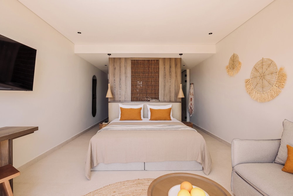 Cabo — Hotel rooms in Lefkimmi (Corfu), Ionian Islands