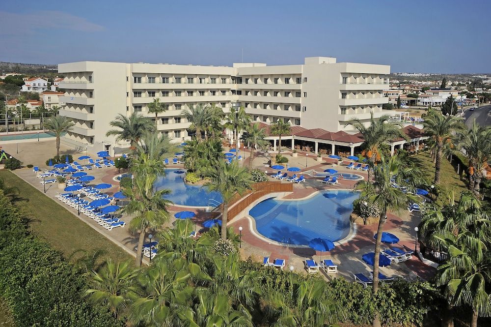 Nissiana Hotel