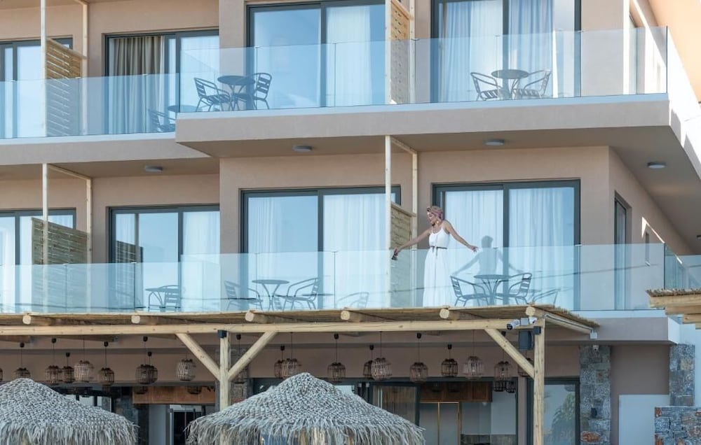 Golden Bee Lifestyle — Hotel building in Stalida