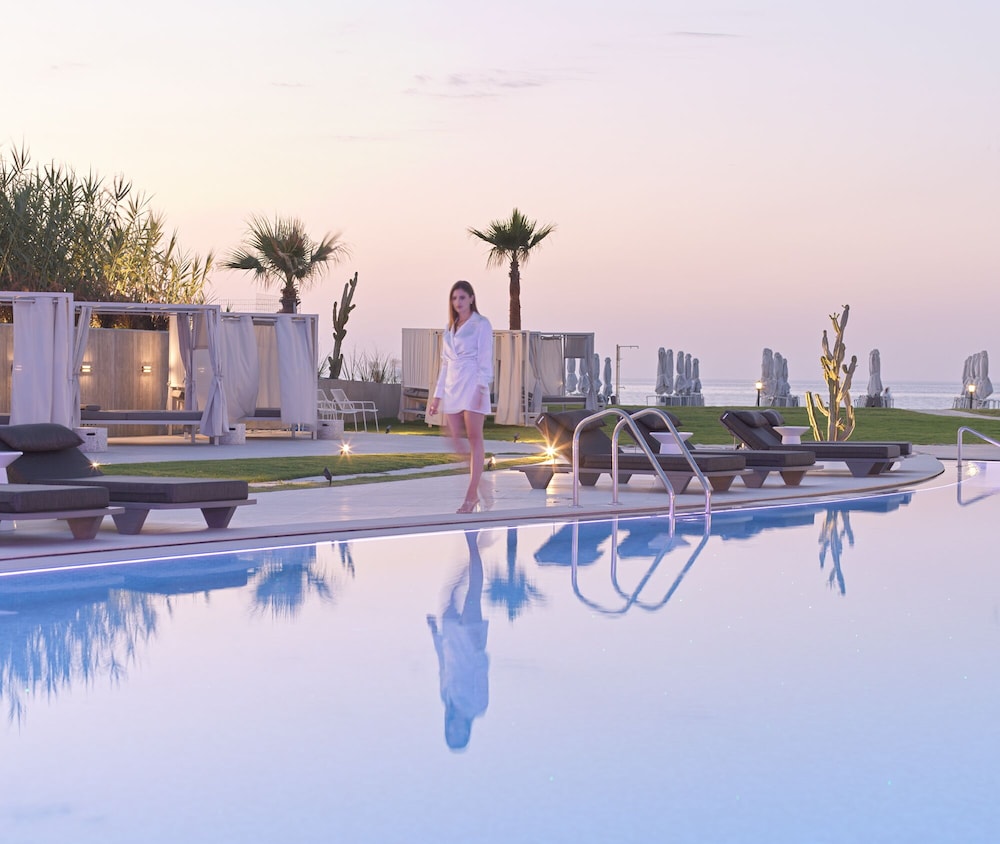 Nautilux Rethymno by Mage Hotels — Swimming pool in Rethymnon