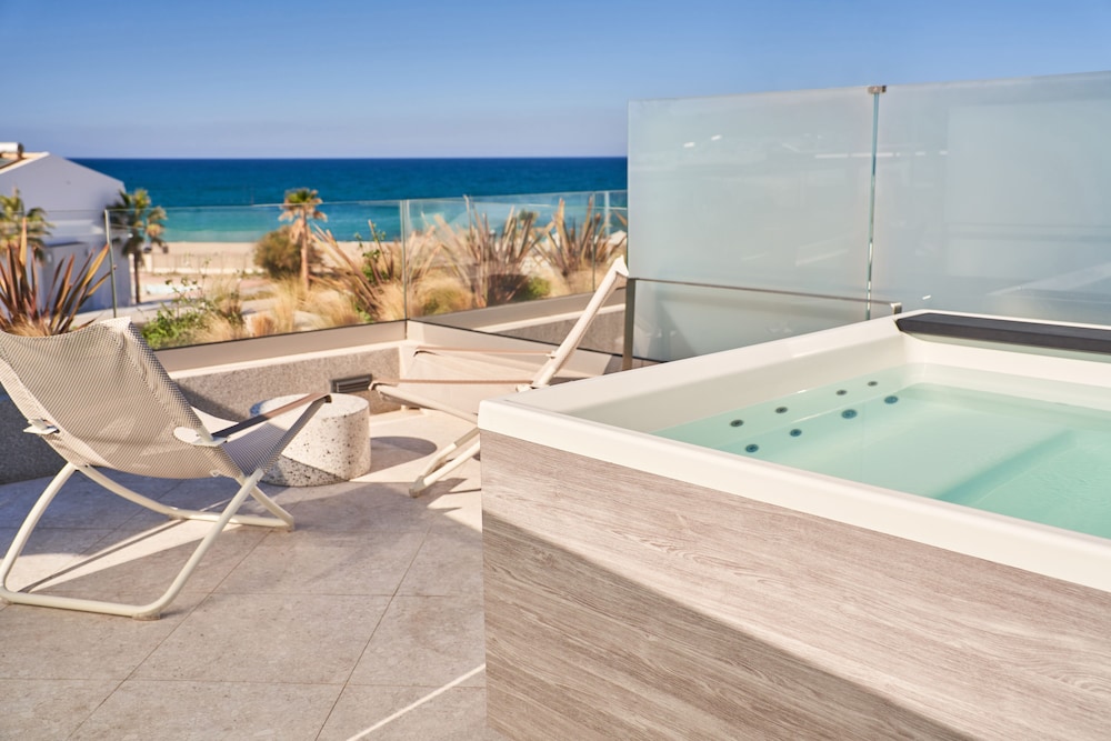 Nautilux Rethymno by Mage Hotels — Hotel rooms in Rethymnon