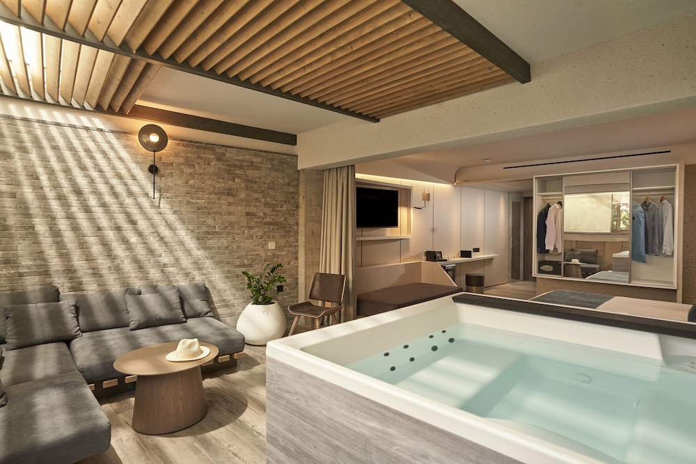 Nautilux Rethymno by Mage Hotels — Hotel rooms in Rethymnon