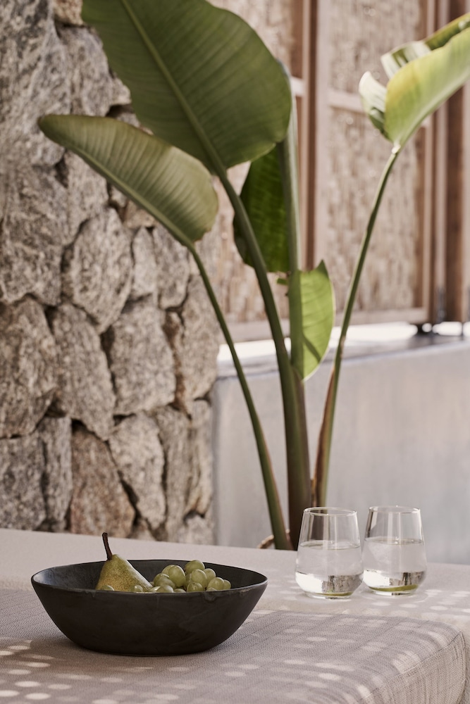 Archipelagos All Suites — Restaurant & bars in Elia, South Aegean