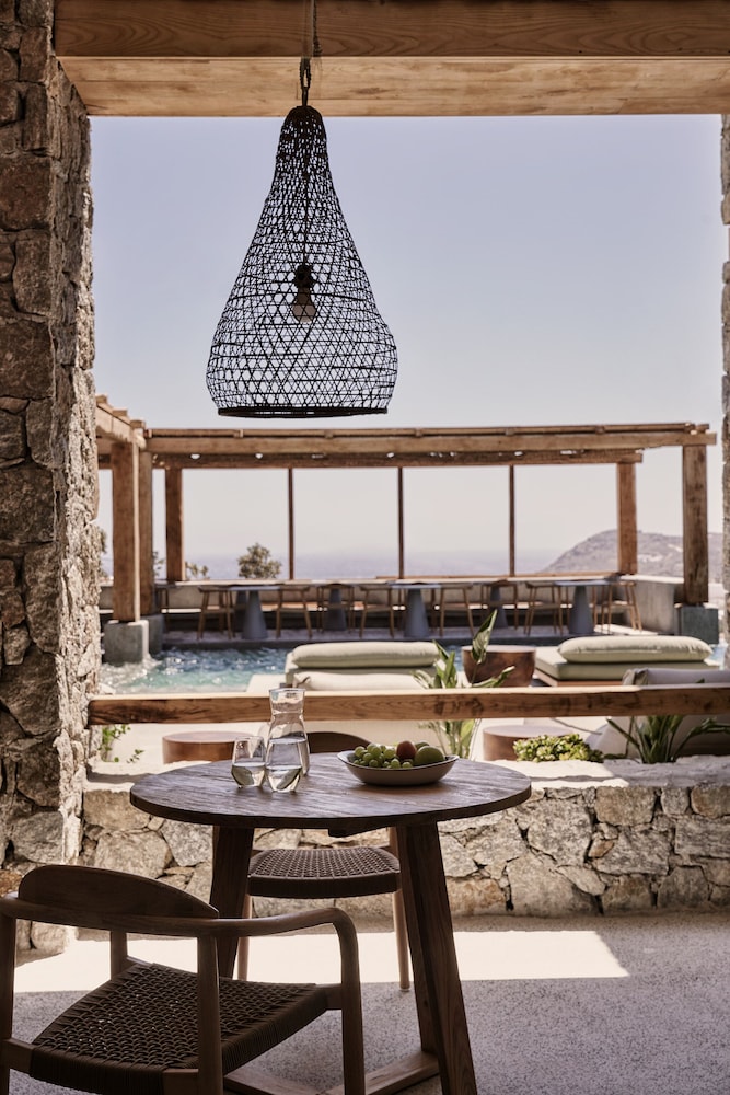 Archipelagos All Suites — Restaurant & bars in Elia, South Aegean