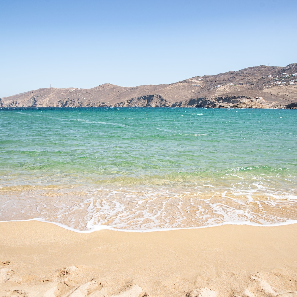 Archipelagos All Suites — Beach in Elia, South Aegean