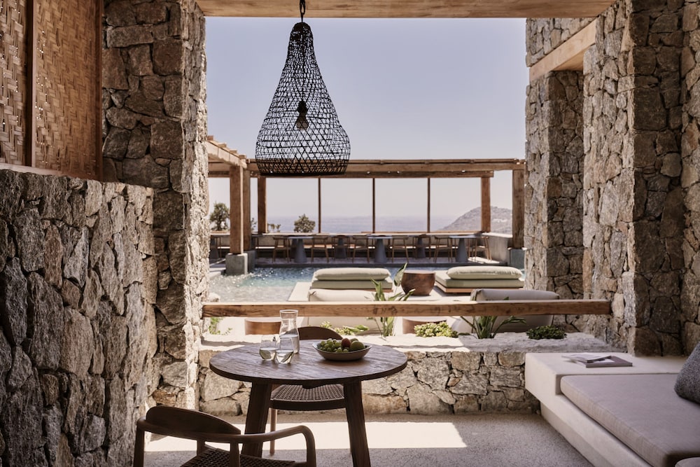Archipelagos All Suites — Swimming pool in Elia, South Aegean