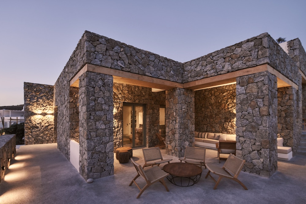 Archipelagos All Suites — Restaurant & bars in Elia, South Aegean