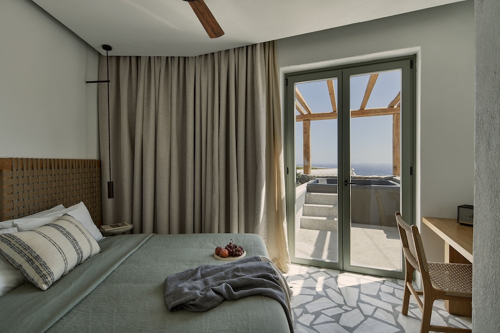Archipelagos All Suites — Hotel rooms in Elia, South Aegean