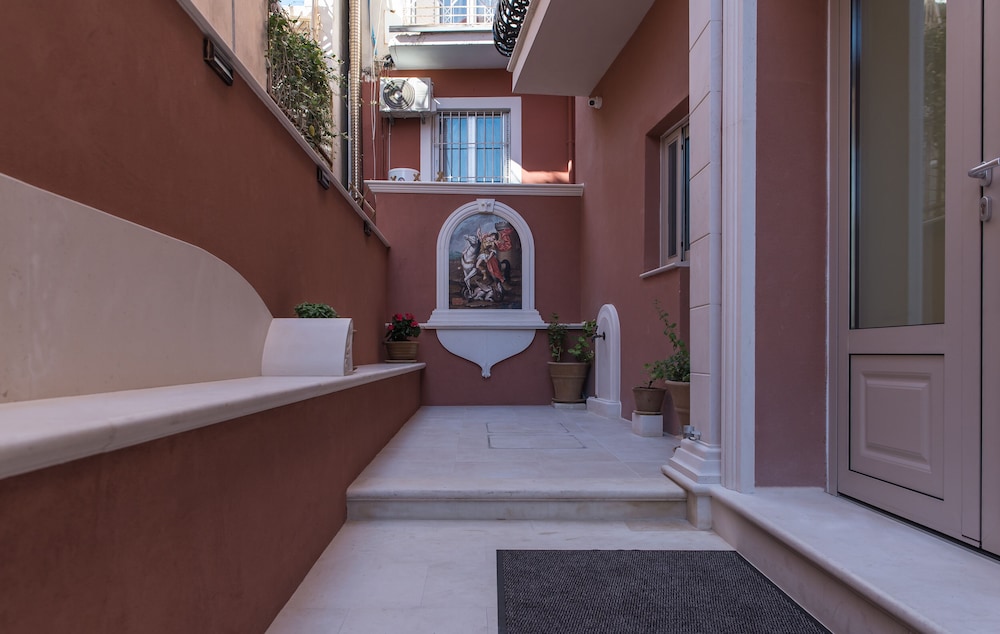 Capolavoro Suites — Hotel building in Zante Town, Ionian Islands