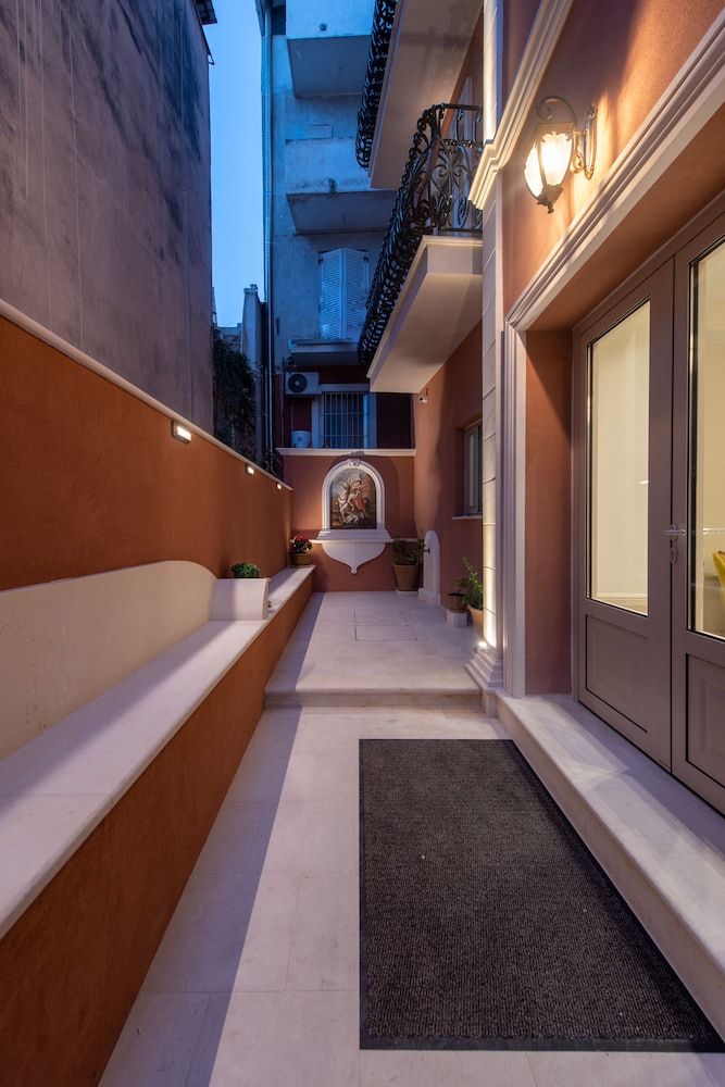 Capolavoro Suites — Hotel building in Zante Town, Ionian Islands