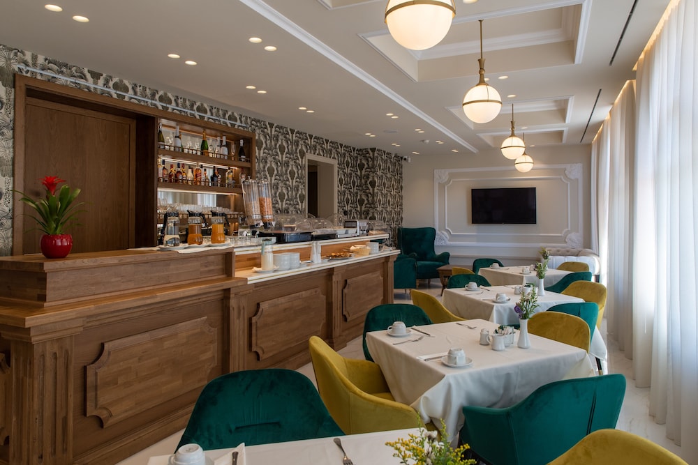 Capolavoro Suites — Restaurant & bars in Zante Town, Ionian Islands