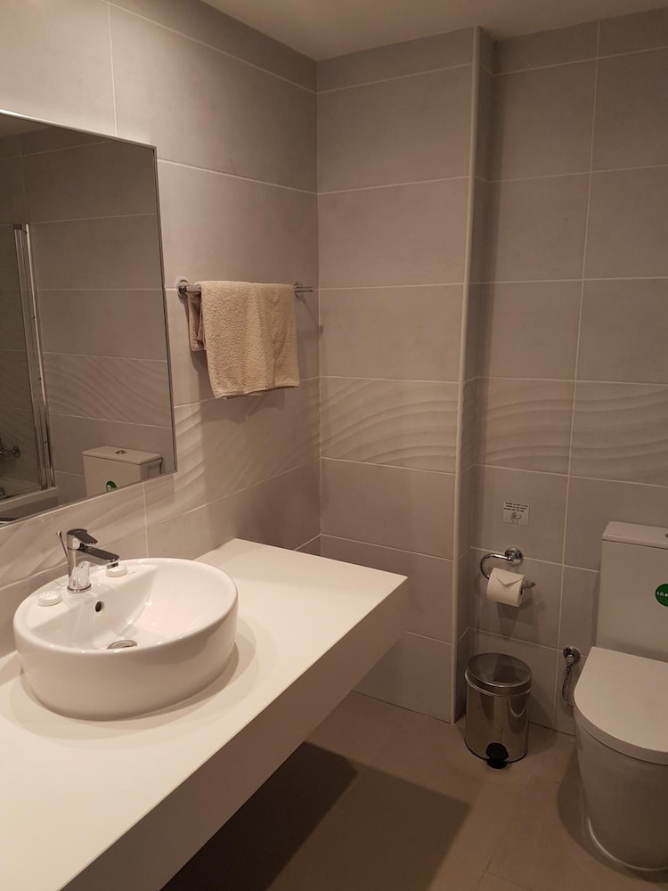 Melini Hotel Suites — Hotel rooms in Protaras, Famagusta Region