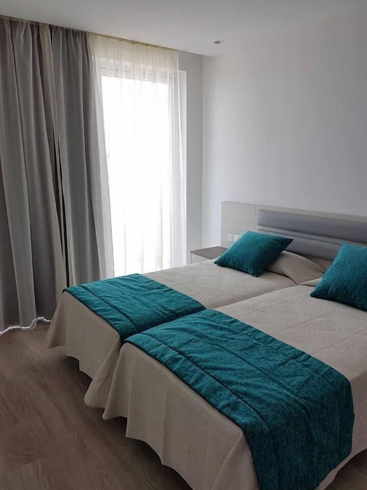 Melini Hotel Suites — Hotel rooms in Protaras, Famagusta Region