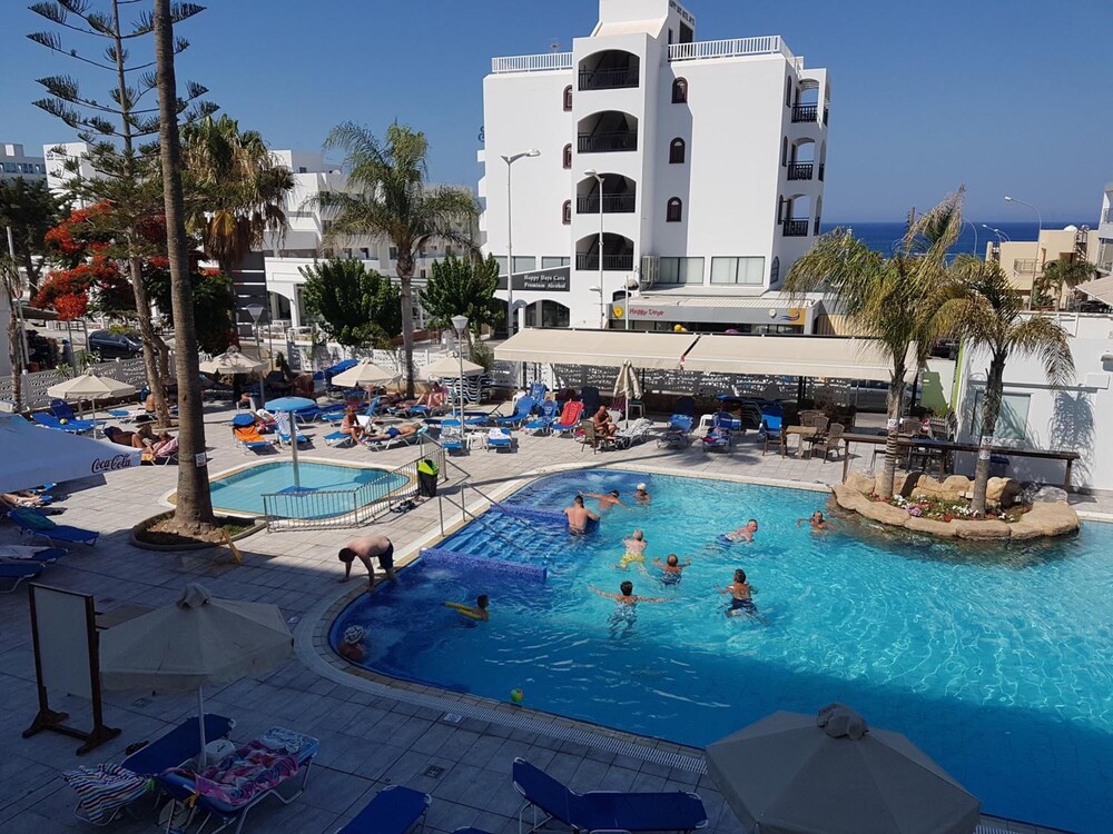 Melini Hotel Suites — Swimming pool in Protaras, Famagusta Region