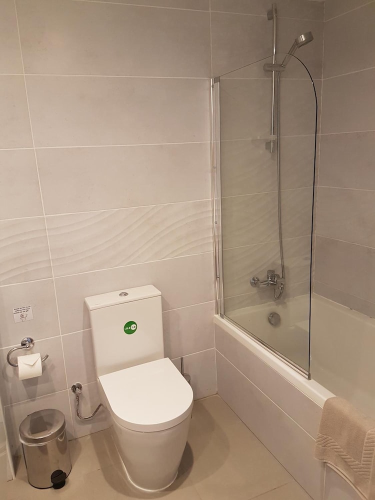 Melini Hotel Suites — Hotel rooms in Protaras, Famagusta Region