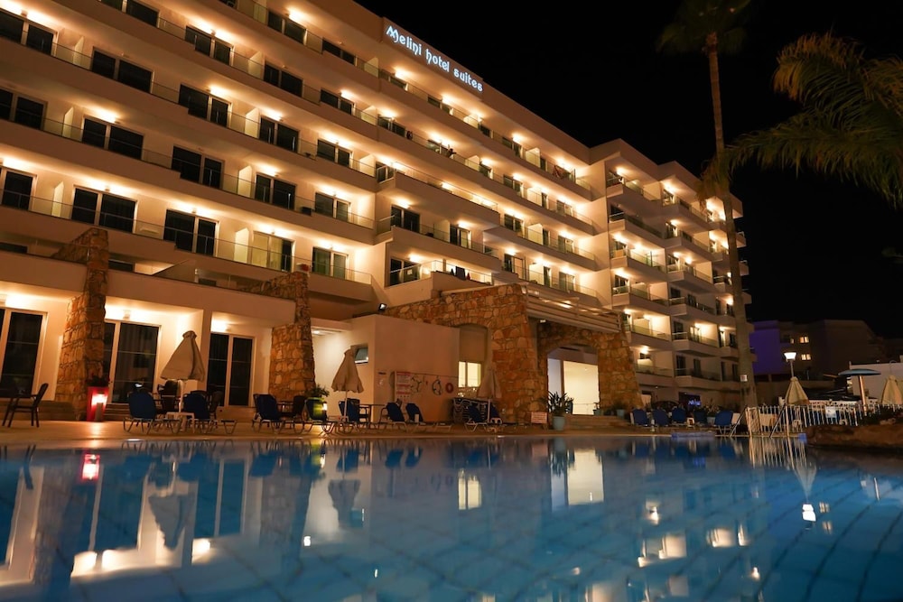 Melini Hotel Suites — Hotel building in Protaras, Famagusta Region