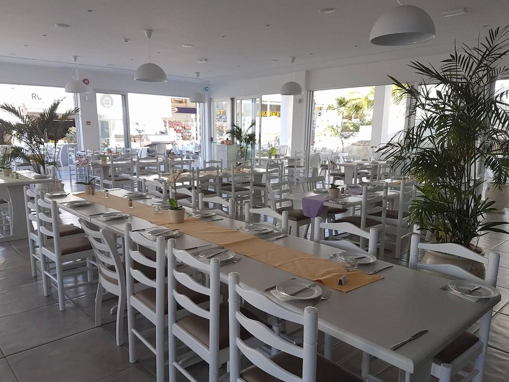 Melini Hotel Suites — Restaurant & bars in Protaras, Famagusta Region