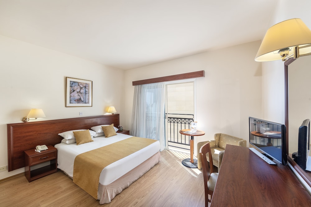 Kapetanios Limassol Hotel — Hotel rooms in Limassol, Limassol Region