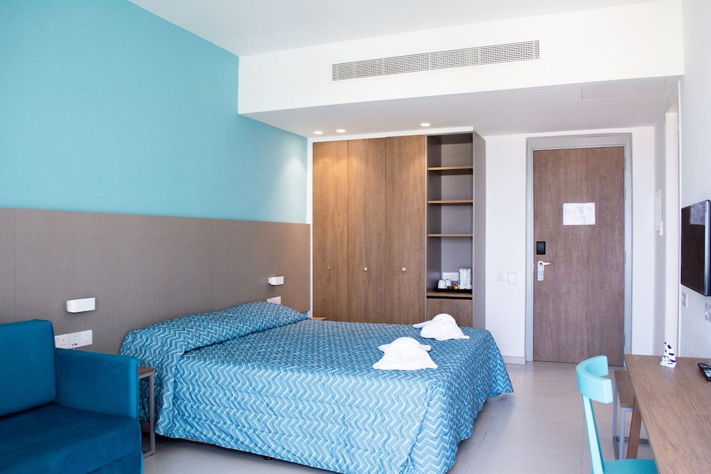 Mandali Hotel — Hotel rooms in Protaras, Famagusta Region