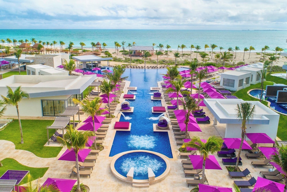 Planet Hollywood Cancun Adult Scene by Royalton, An Autograph Collection® All-Inclusive Resort - Adults Only — Swimming pool in Cancun, Quintana Roo