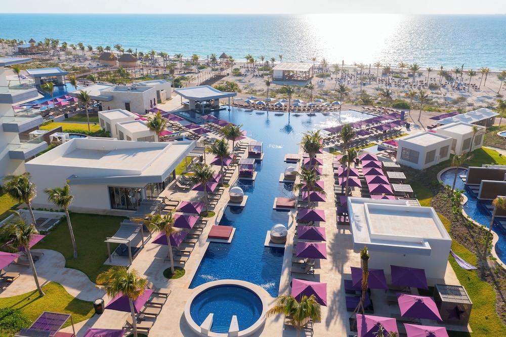 Planet Hollywood Cancun Adult Scene by Royalton, An Autograph Collection® All-Inclusive Resort - Adults Only — Swimming pool in Cancun, Quintana Roo