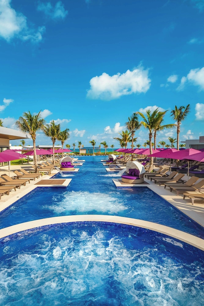 Planet Hollywood Cancun Adult Scene by Royalton, An Autograph Collection® All-Inclusive Resort - Adults Only — Swimming pool in Cancun, Quintana Roo