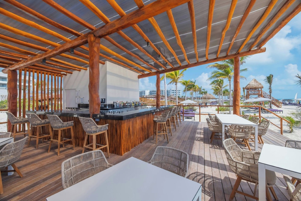 Planet Hollywood Cancun Adult Scene by Royalton, An Autograph Collection® All-Inclusive Resort - Adults Only — Restaurant & bars in Cancun, Quintana Roo