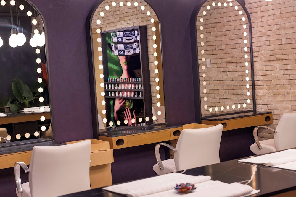 Planet Hollywood Cancun Adult Scene by Royalton, An Autograph Collection® All-Inclusive Resort - Adults Only — Restaurant & bars in Cancun, Quintana Roo