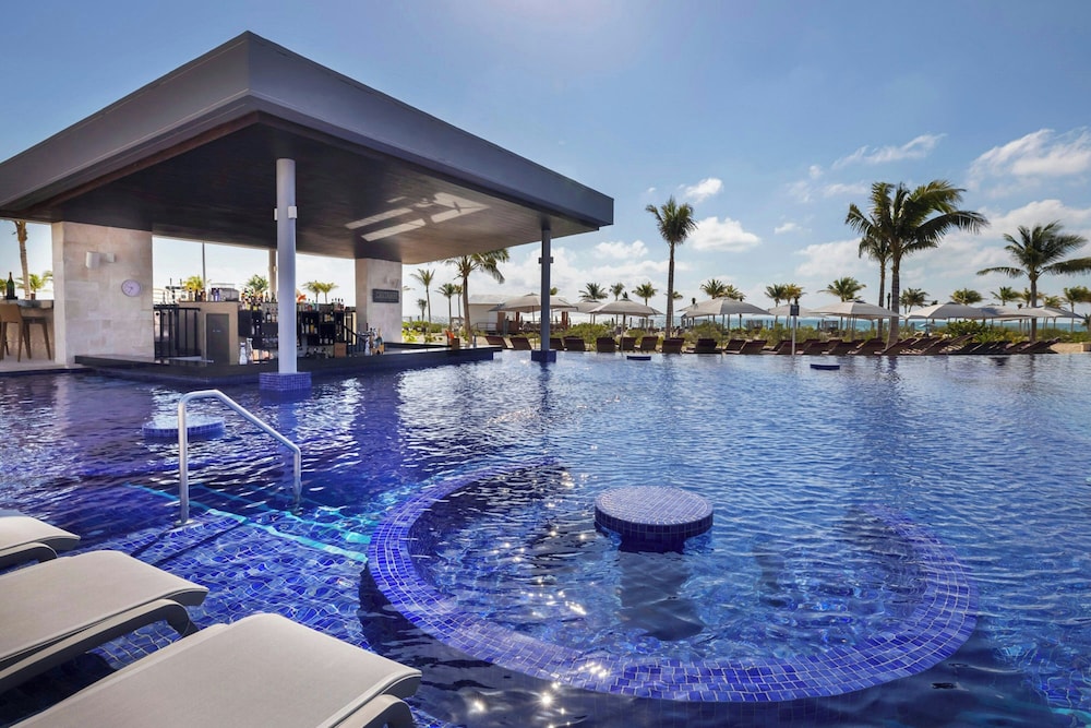 Planet Hollywood Cancun Adult Scene by Royalton, An Autograph Collection® All-Inclusive Resort - Adults Only — Swimming pool in Cancun, Quintana Roo