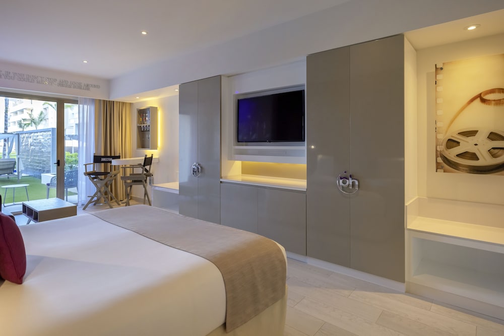 Planet Hollywood Cancun Adult Scene by Royalton, An Autograph Collection® All-Inclusive Resort - Adults Only — Hotel rooms in Cancun, Quintana Roo