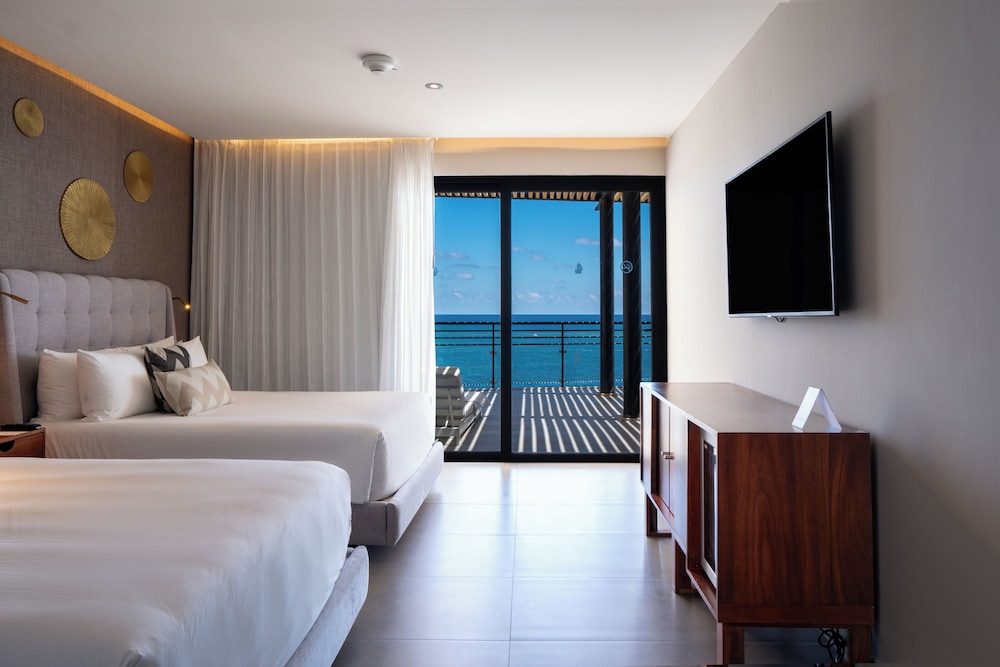 The Fives Oceanfront Riviera Maya - All Inclusive Optional — Hotel rooms in Puerto Morelos, Quintana Roo