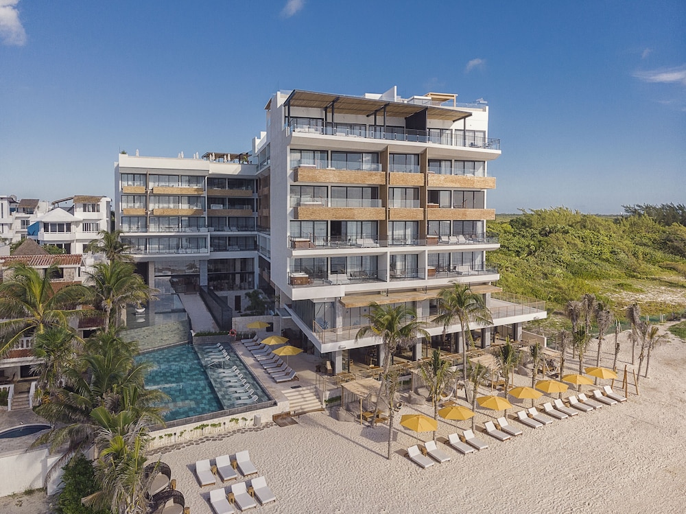 The Fives Oceanfront Riviera Maya - All Inclusive Optional — Hotel building in Puerto Morelos, Quintana Roo