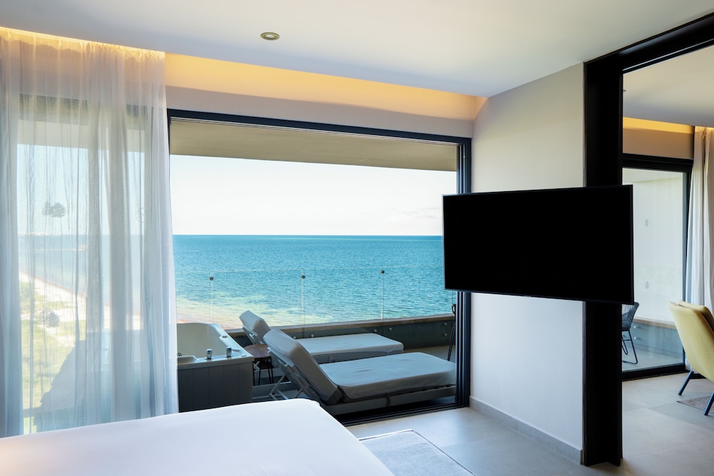 The Fives Oceanfront Riviera Maya - All Inclusive Optional — Hotel rooms in Puerto Morelos, Quintana Roo